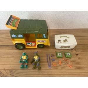 Vintage Playmates TMNT Party Wagon Van Bus 1989 Incomplete 2 Toons Figures